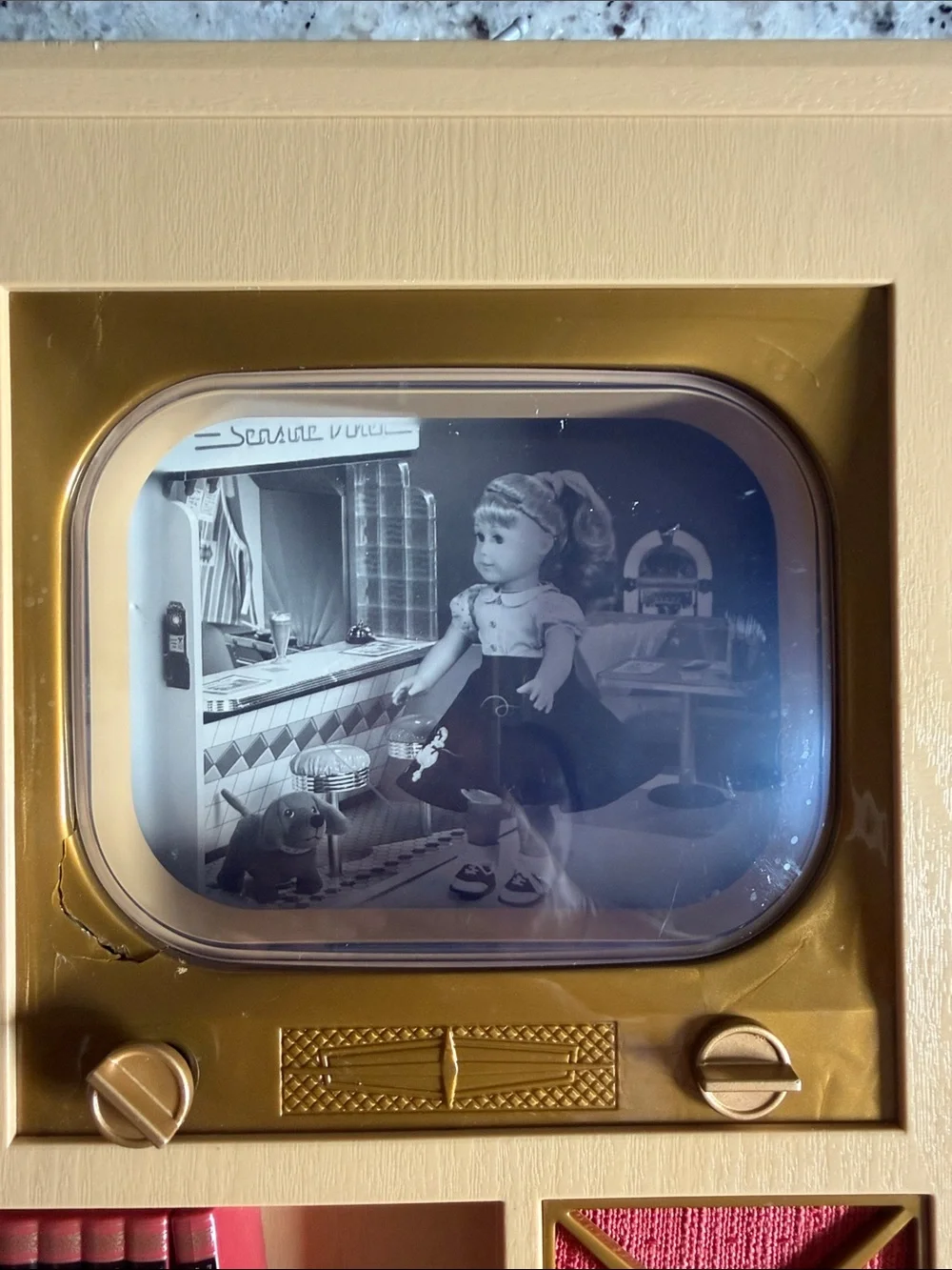 American Girl Maryellen's Television Console Doll house Retro 50’s TV Play Set